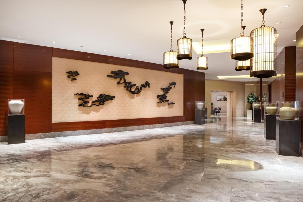 Holiday Inn Yinchuan International Trade Centre, An Ihg Hotel Exterior photo