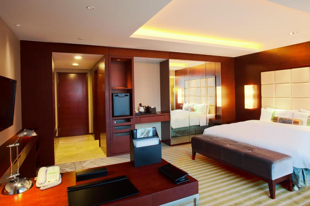 Holiday Inn Yinchuan International Trade Centre, An Ihg Hotel Room photo