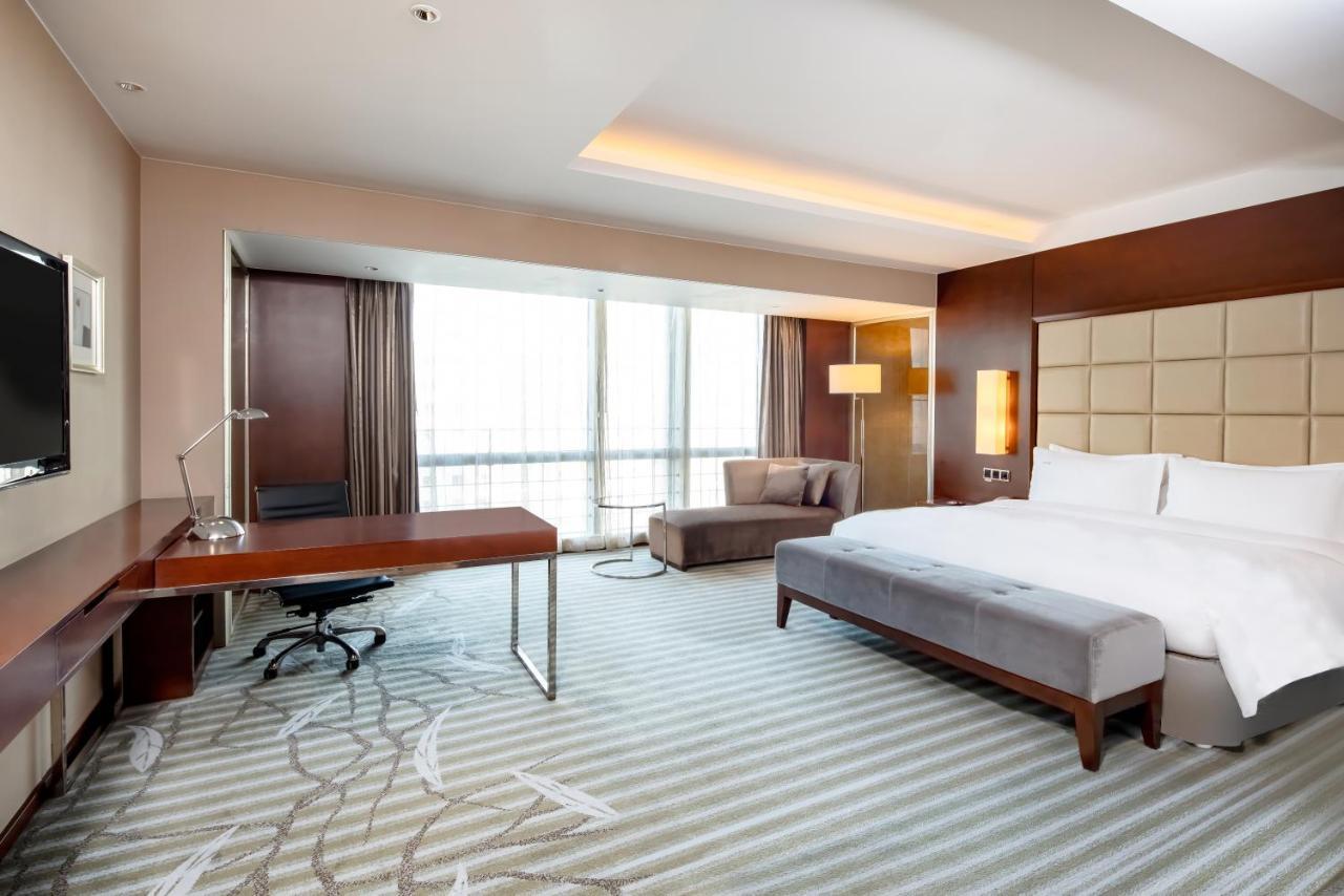 Holiday Inn Yinchuan International Trade Centre, An Ihg Hotel Exterior photo
