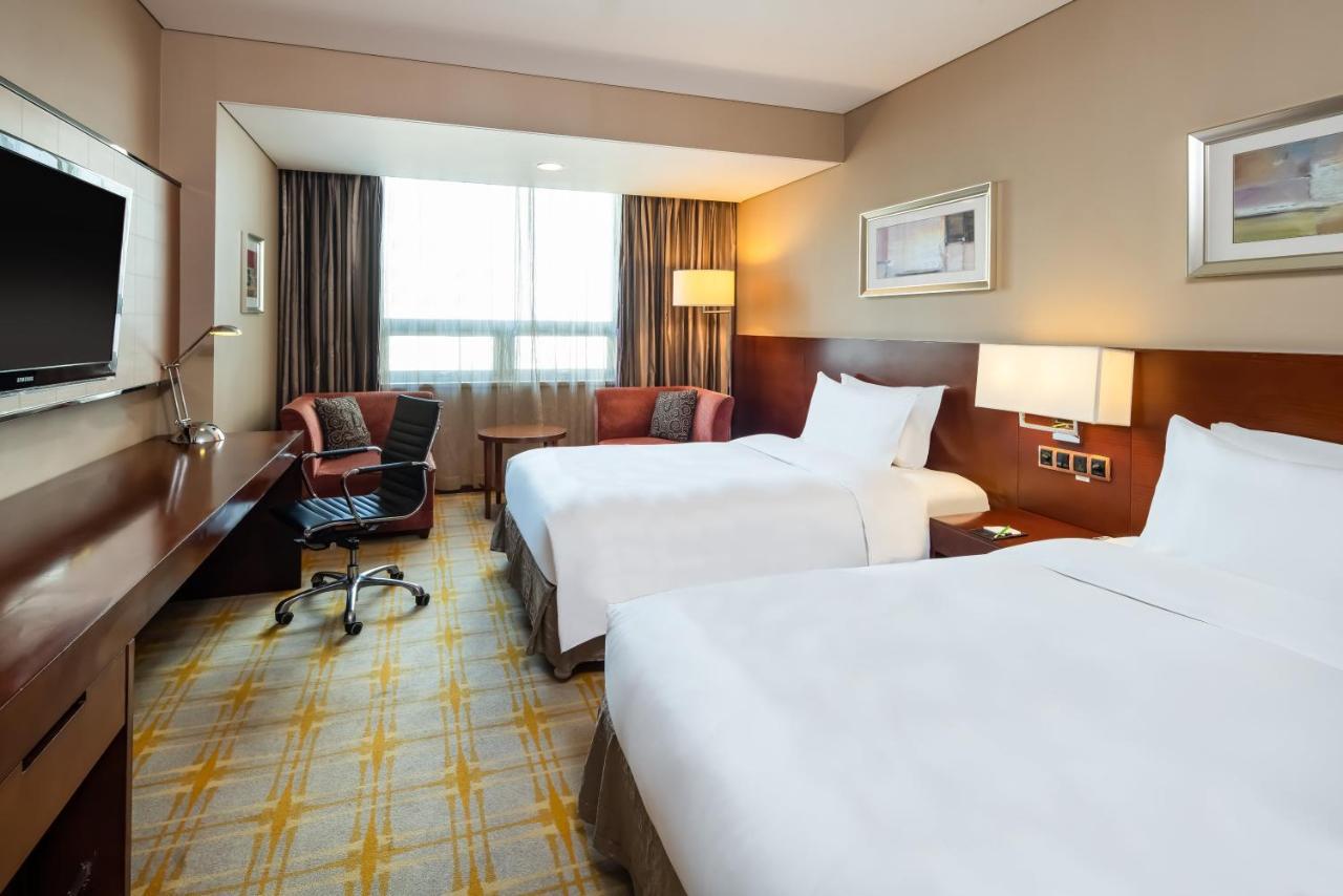 Holiday Inn Yinchuan International Trade Centre, An Ihg Hotel Exterior photo