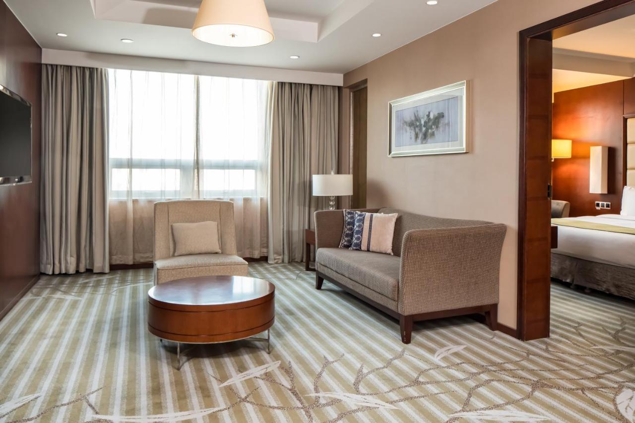 Holiday Inn Yinchuan International Trade Centre, An Ihg Hotel Exterior photo